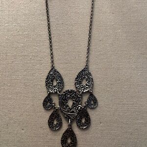 Elegant Silver Floral Necklace